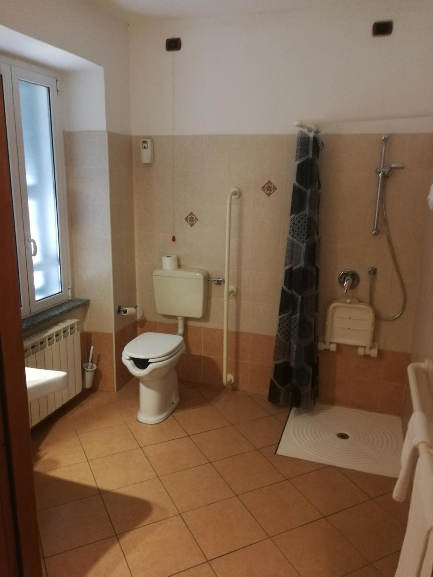 Albergo Della Stazione Cairo Montenotte Bilik gambar