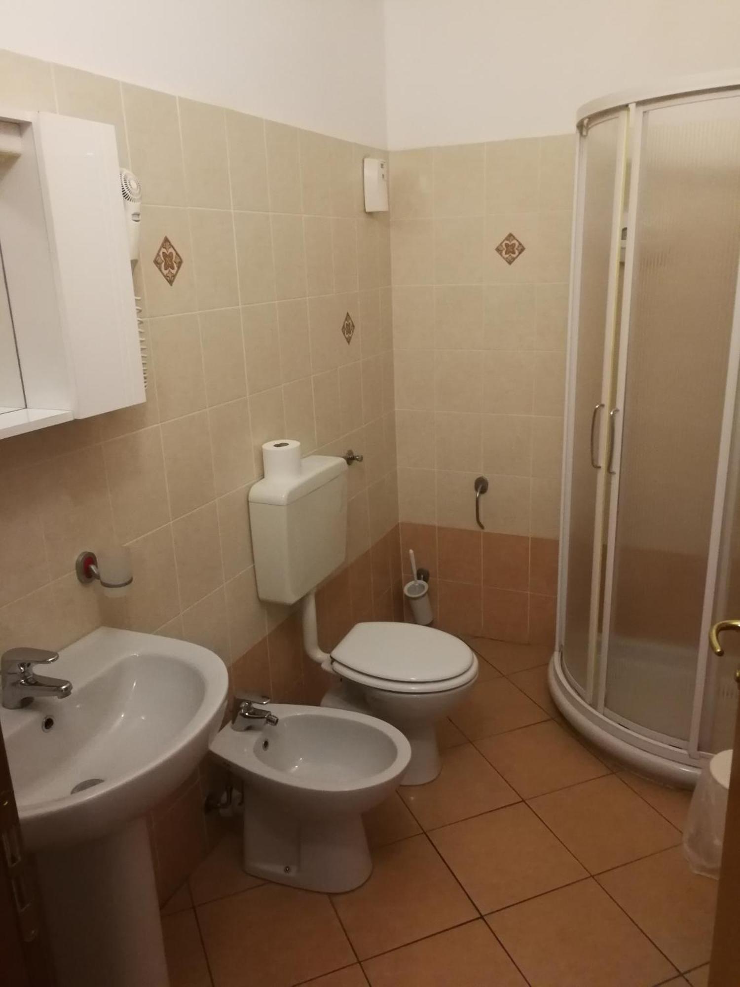 Albergo Della Stazione Cairo Montenotte Bilik gambar