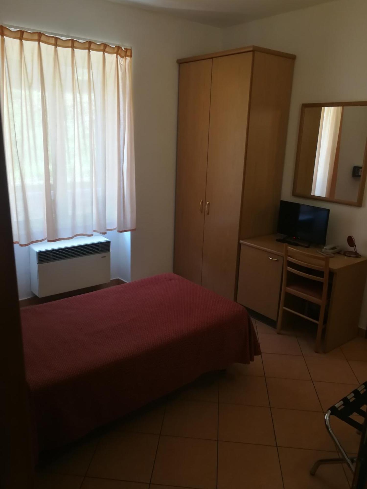 Albergo Della Stazione Cairo Montenotte Bilik gambar