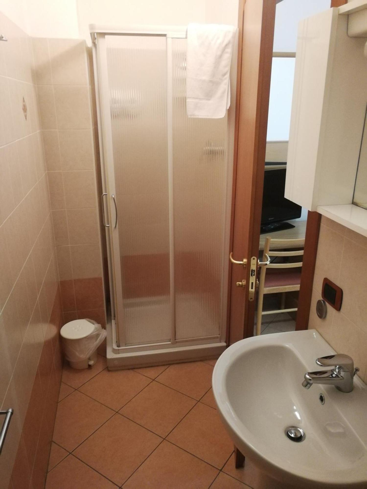 Albergo Della Stazione Cairo Montenotte Bilik gambar
